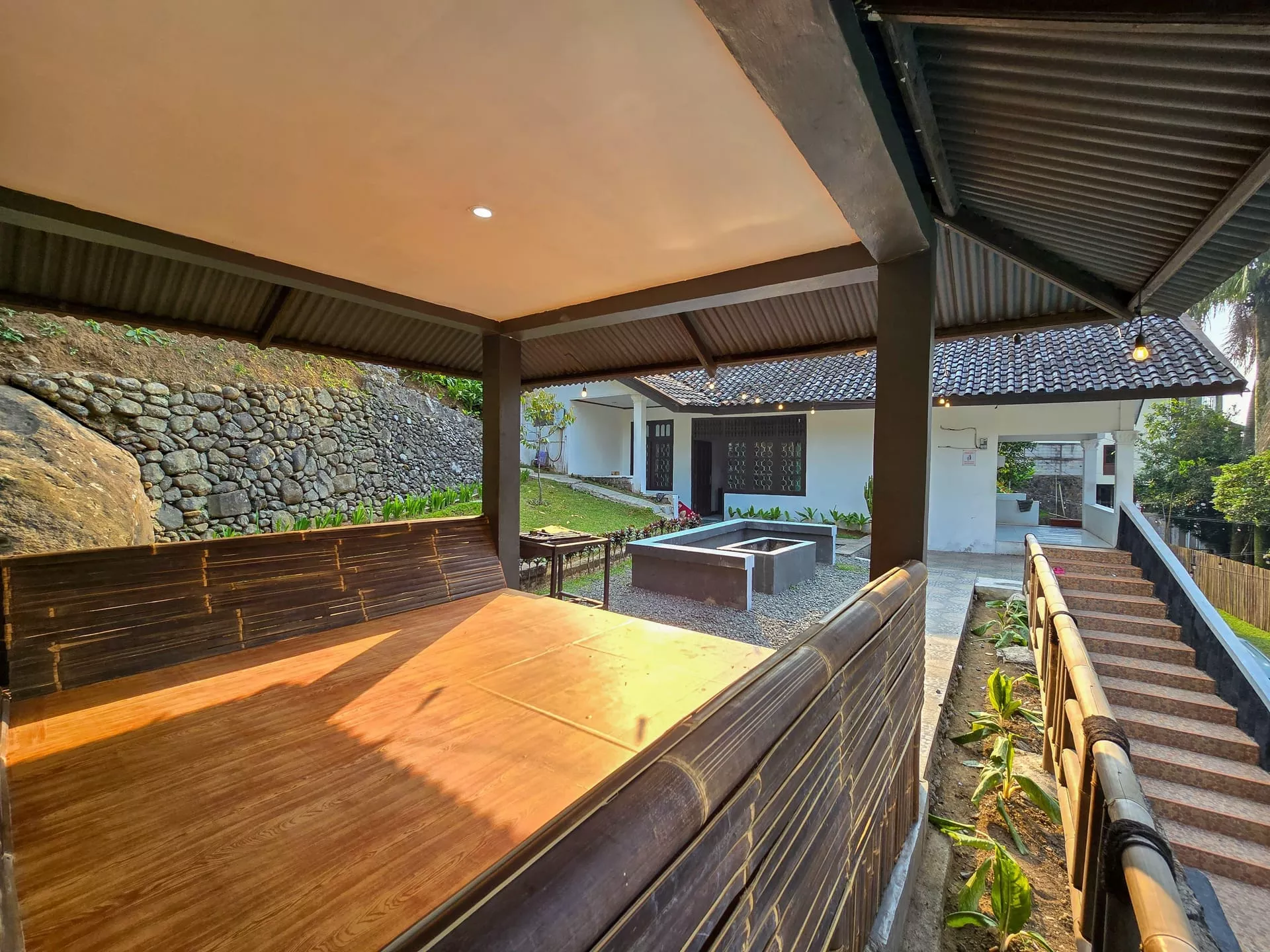 Villa 4D sorotan 16