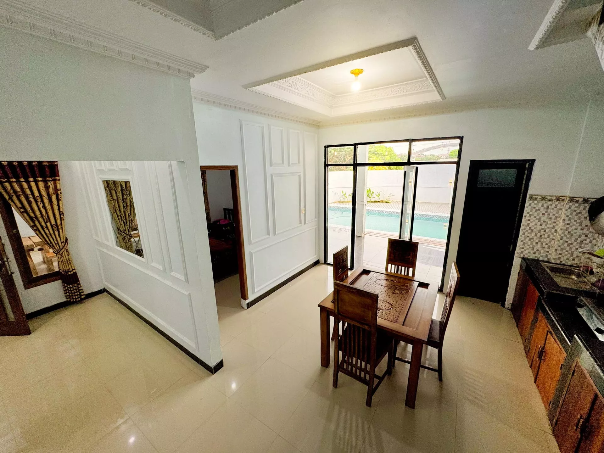 Villa Albi sorotan 4