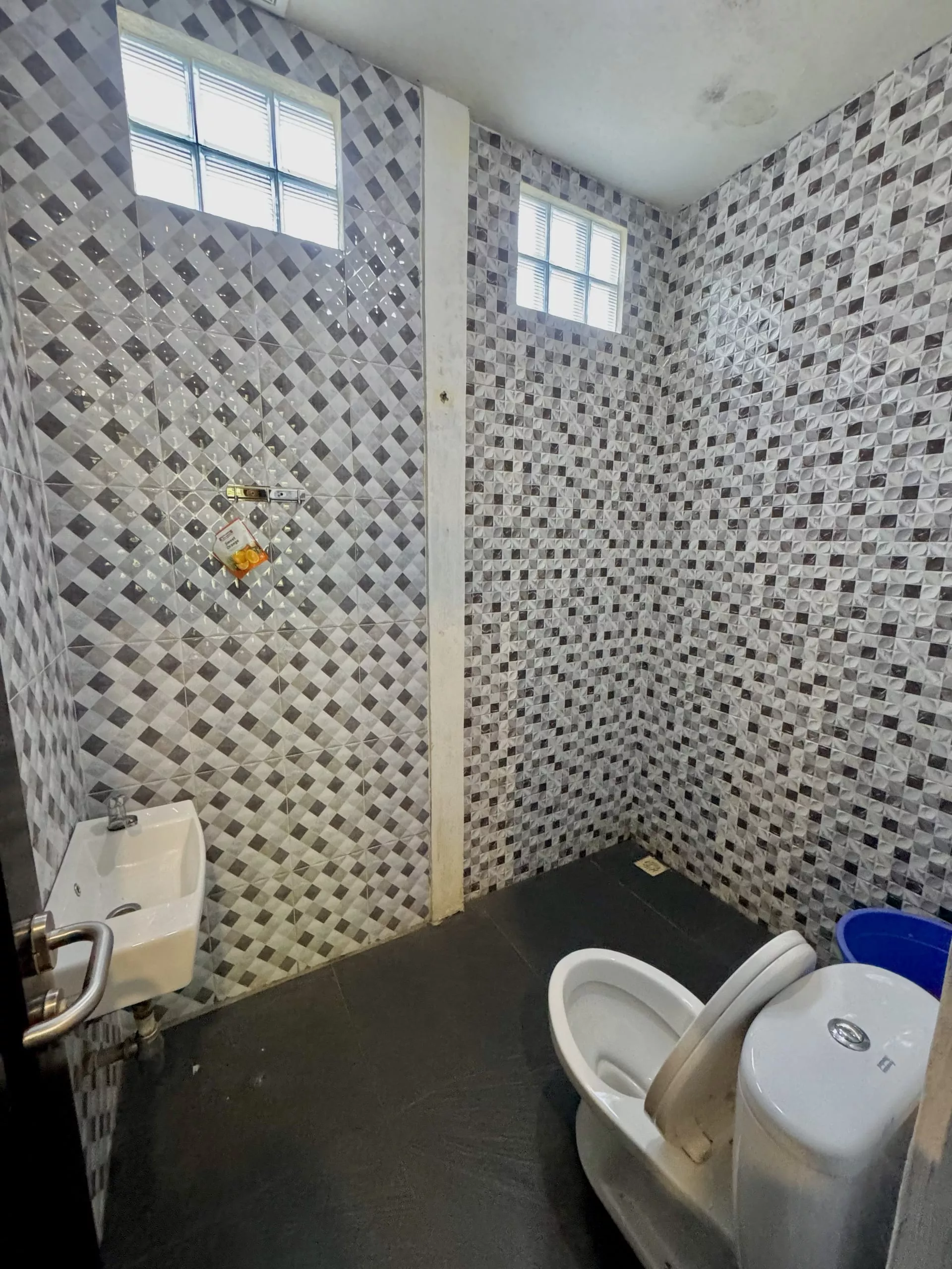 Villa Kaca 2 sorotan 2