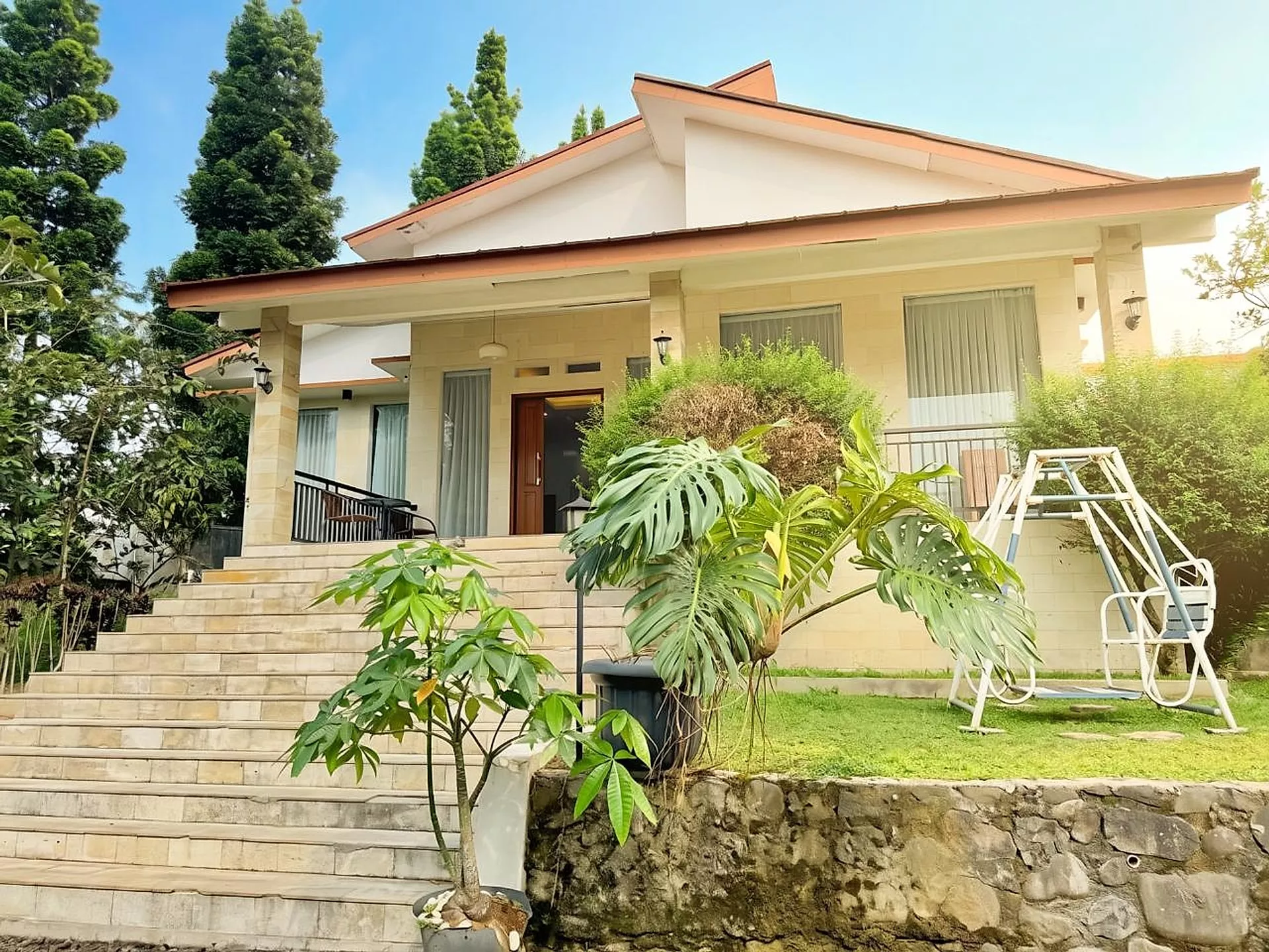 Villa Opung