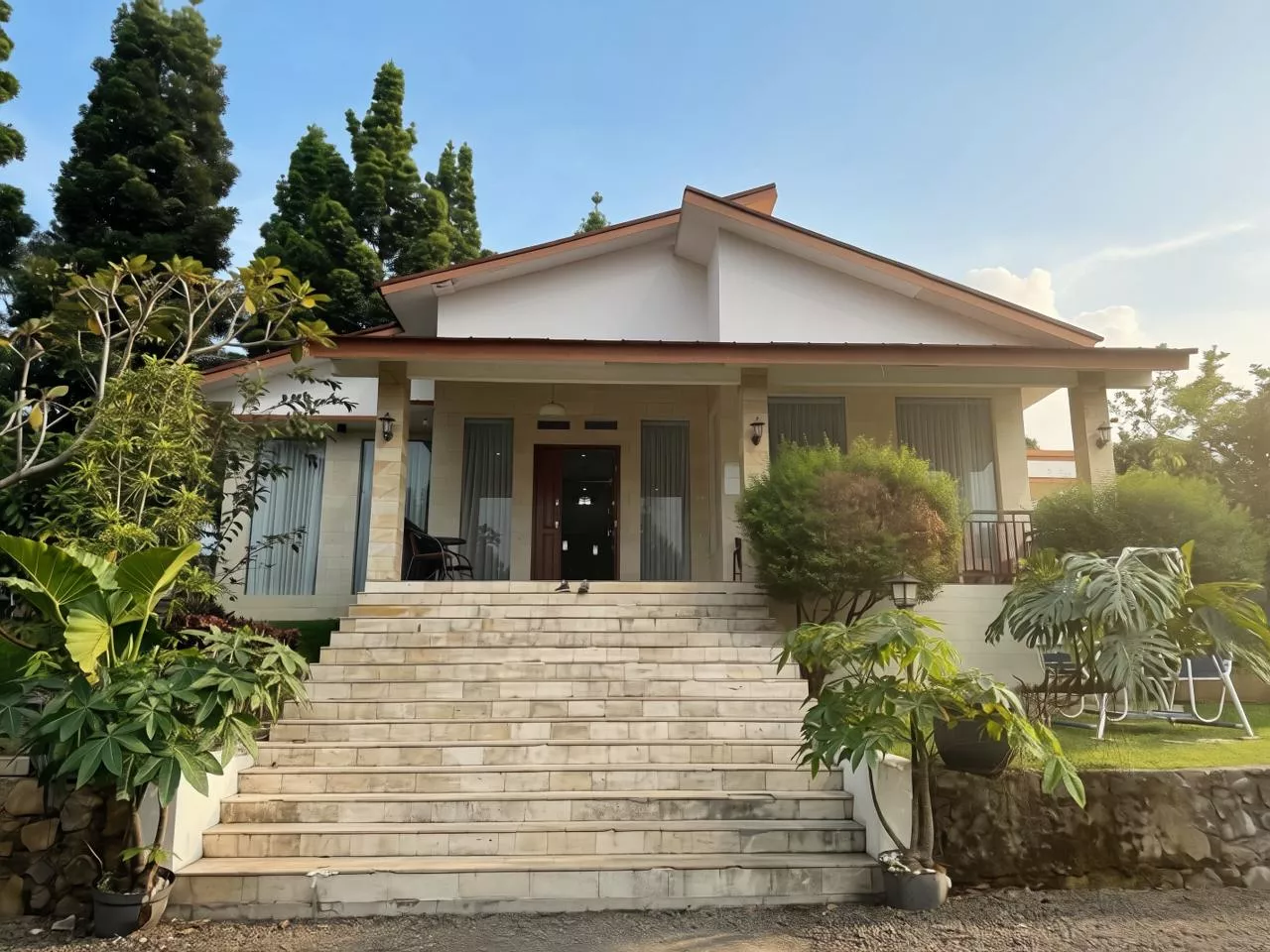 Villa Opung sorotan 15