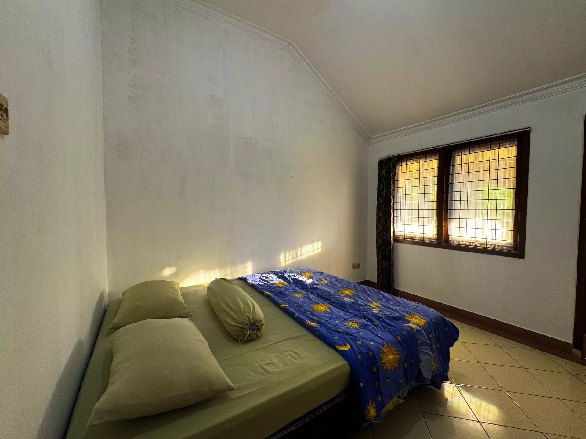 Villa Cemara sorotan 9
